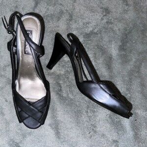 Connie Size 6.5. Women's Shoes. Open toe heels. Metallic Gray. Vintage Y2K
